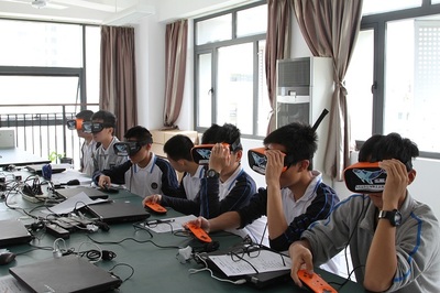 幻鲸VR联手同济二附中试水对教学目标负责的VR教育